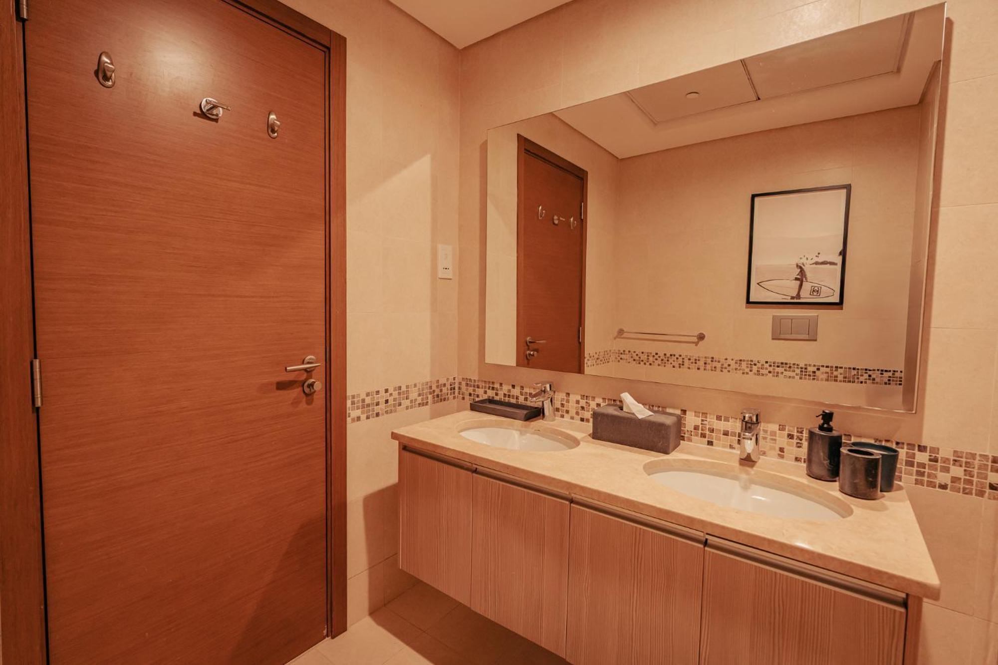 Voyage Ansam Two Bedroom With Ocean Views Apartment Abu Dhabi