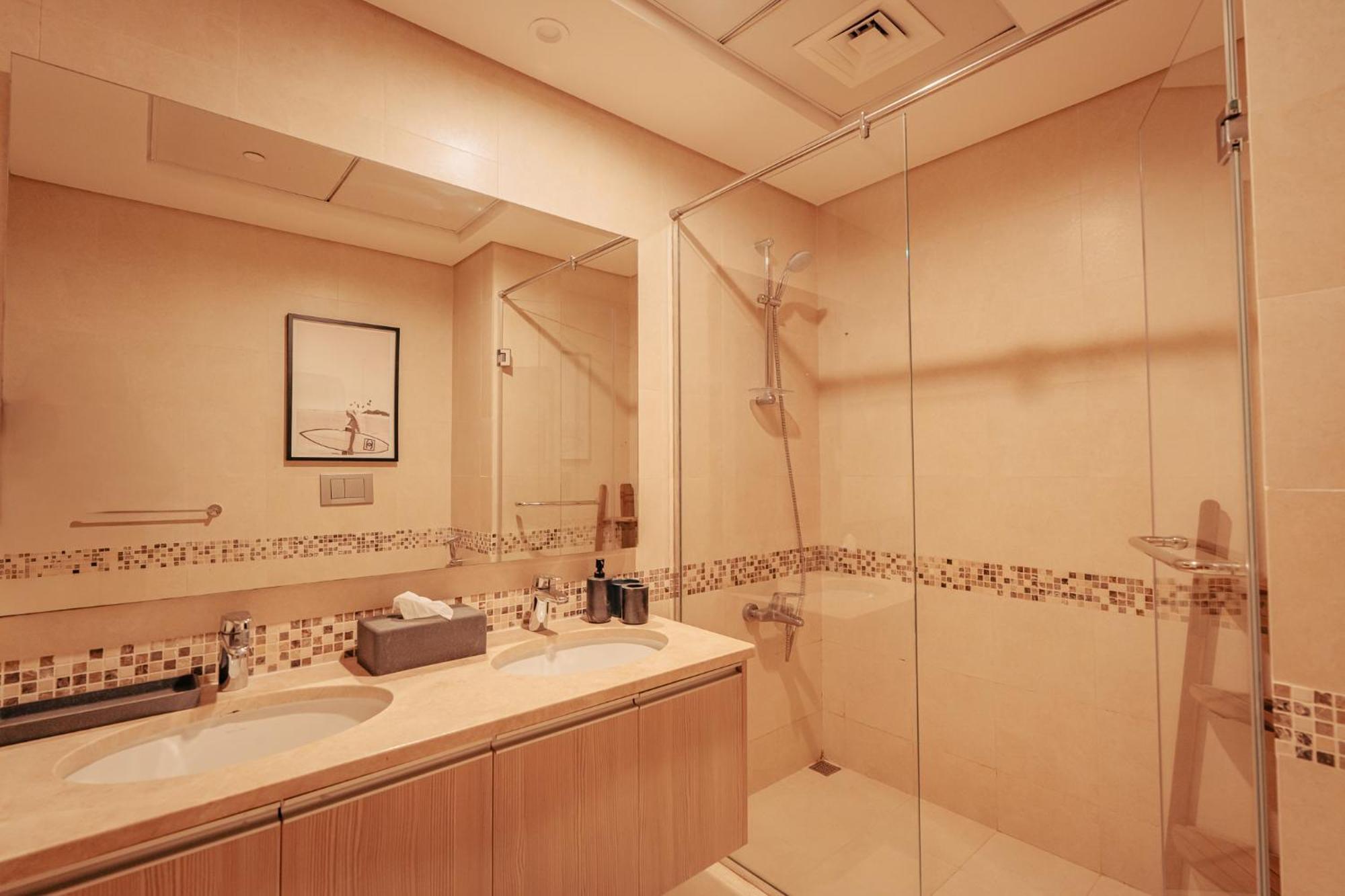 Apartment Voyage Ansam Two Bedroom With Ocean Views *